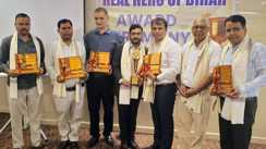 Bihar News : आईआईएमटी ने ‘द हीरो ऑफ बिहार 2025’ सेरेमनी अवॉर्ड का किया आयोजन, स्वास्थ्य और शिक्षा के साथ कई क्षेत्रों में बेहतर काम करनेवाले लोगों को किया गया सम्मानित 