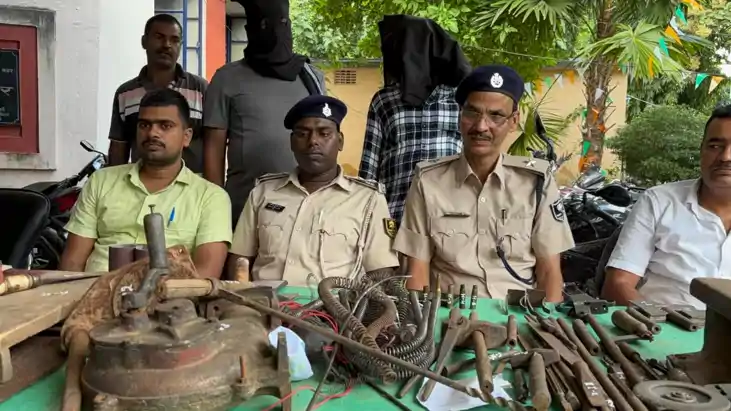 Bihar News : जमुई में चौथी बार मिनी गन फैक्ट्री का पर्दाफाश, Bihar News : जमुई में चौथी बार मिनी गन फैक्ट्री का पर्दाफाश,