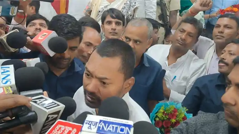 बाढ़ प्रभावित इलाकों में स्वास्थ्य केंद्रों की शुरुआत, स्वास्थ्य मंत्री ने डॉक्टरों, नर्सों की तैनाती और दवाओं का पर्याप्त प्रबंध के दिए निर्देश