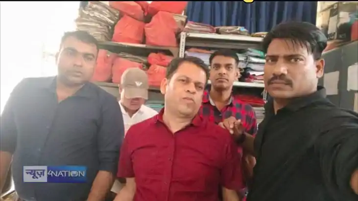 Bihar education Department - पटना डीईओ कार्यालय में निगरानी 