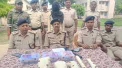 Bihar Crime : बांका में मिनी गन फैक्ट्री का पुलिस ने किया भंडाफोड़, भारी मात्रा में अर्धनिर्मित हथियार और औजार किया बरामद