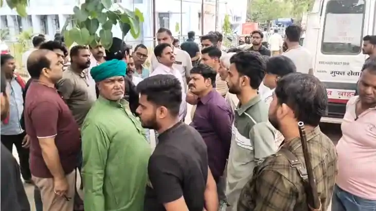 Bihar News : रेस्टोरेंट का कथित विषाक्त भोजन खाने से युवक की