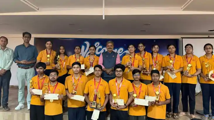 NEET 2026 तैयारी के टिप्स: गोल एजुकेशन विलेज में 'How to Cra