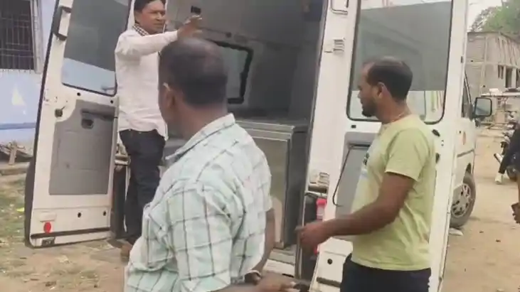 सरकारी स्कूल की शिक्षिका ने ट्रेन से कटकर की खुदकुशी, स्कूल 