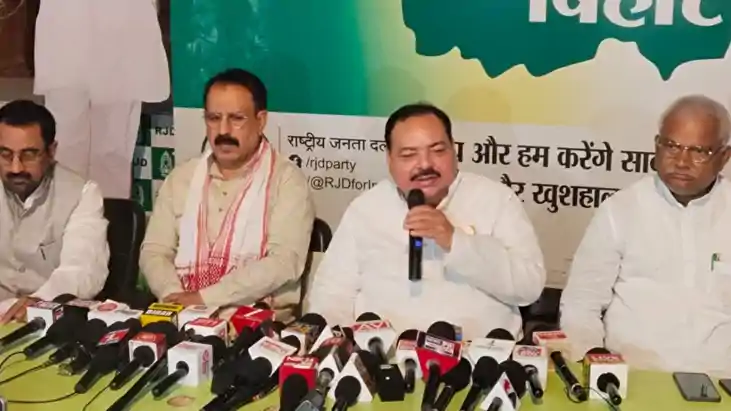 नीतीश ने RSS को आधार दिया, अब भाजपा ने उन्हें बेदखल किया, BJ