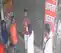 जनप्रतिनिधि अपने गुर्गों के साथ मिल कर कर रहे थे एक युवक की पिटाई, वायरल वीडियो में दिख गया कारनामा
