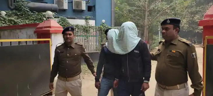 'खूनी' रिश्तों का खौफनाक सच: जिसे अपना समझता था, उसी ने ईंट 