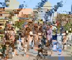 सरिता हत्याकांड: फरार साजिशनकर्ताओं पर 'सुप्रीम' एक्शन! बैंड-बाजे के साथ घर पहुँची पुलिस, अब भी नहीं किया सरेंडर तो घर बनेगा खंडहर!