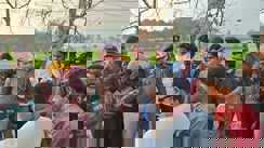 बिना सुरक्षा उपकरणों के गार्ड से करा रहे थे फीटर का काम, बिजली विभाग की लापरवाही से गार्ड की करंट लगने से मौत