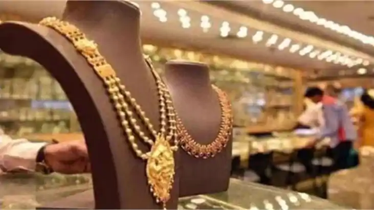 छपरा में तांडव: बीच बाजार फायरिंग कर बदमाशों ने लूटी ज्वेलरी