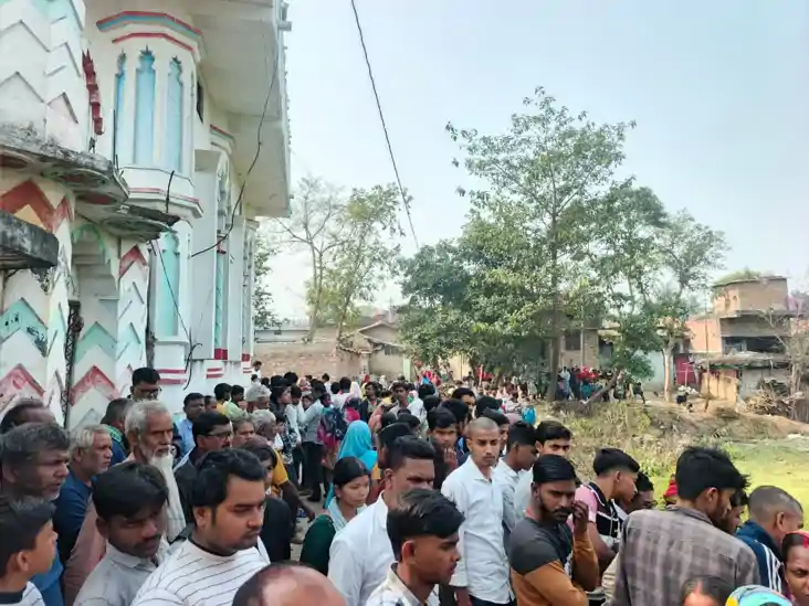 कुरकुरे लेने निकले 5 वर्षीय मासूम की मौत, 5 दिन बाद पोखर में