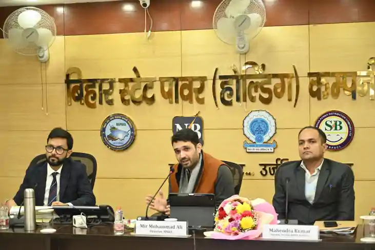  बिहार में सौर ऊर्जा का 'महा-धमाका': 14 हजार घरों की छतों पर