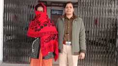 Bihar Crime : पति जेल से छूटा तो पत्नी पहुंची सलाखों के पीछे, मुजफ्फरपुर में शराब माफिया के 'पारिवारिक बिजनेस' का हुआ खुलासा 