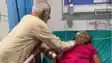 Bihar News : "तोहरा कुछ ना होई... घबरा मत, तू ठीक हो जईबु", ICU में भर्ती पत्नी को दिलासा देते रहे बुजुर्ग पति, भावुक करनेवाला वीडियो सोशल मीडिया में हुआ वायरल 