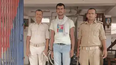 Bihar News : एमटीएस में नौकरी के नाम पर 1 करोड़ से अधिक की ठगी, नालंदा पुलिस ने शातिर ठग अमित कुमार को किया गिरफ्तार