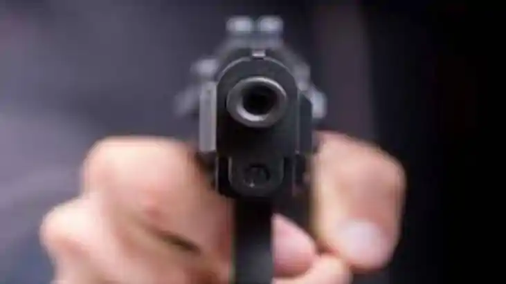 Drunken father shoots only son Drunken father shoots only son