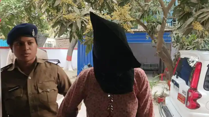 प्रेमिका के सामने प्रेमी की हत्या 