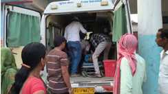 बांका में बैंक से लौट रही थी महिला के साथ दिनदहाड़े लूट, विरोध करने पर मारी गोली