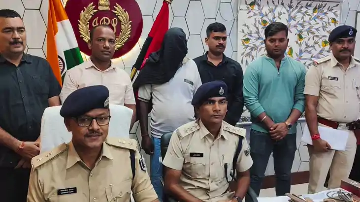 Bihar Crime : जमुई पुलिस ने मिनी गन फैक्ट्री का किया पर्दाफा