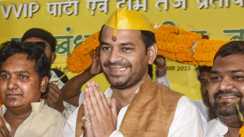  Bihar Election 2025 - लालू यादव के बड़े बेटे तेज प्रताप यादव को मिली Y-Plus सुरक्षा, CRPF करेगी कवर, भाजपा से नजदीकी की चर्चा तेज