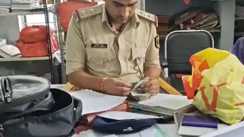 Patna cRime - चुनावी आचार संहिता के बीच पटना में पांच लाख रुपए के साथ दो लोग गिरफ्तार, बता दिया किस काम के लिए इस्तेमाल होनेवाले थे पैसे