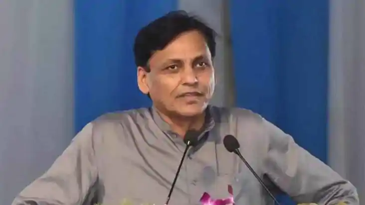 केंद्रीय गृह राज्यमंत्री नित्यानंद राय ने तेजस्वी यादव को दी केंद्रीय गृह राज्यमंत्री नित्यानंद राय ने तेजस्वी यादव को दी