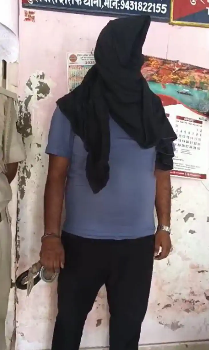 Fake Adg - बिहार में फर्जी दारोगा और एसपी नहीं, पकड़ा गया नक Fake Adg - बिहार में फर्जी दारोगा और एसपी नहीं, पकड़ा गया नक