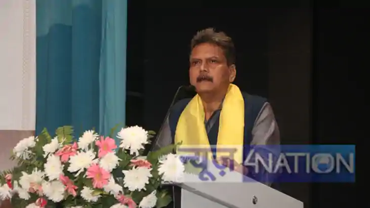 Bihar education minister: नीतीश जी जरा अपने मंत्री की देख ले