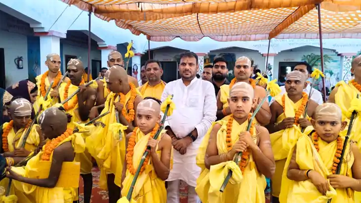 Bihar News : बक्सर में विश्वामित्र सेना ने पेश की अनूठी मिसा