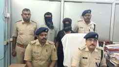 Bihar Crime : मुजफ्फरपुर पुलिस को मिली बड़ी कामयाबी, कुख्यात सावन ठाकुर गिरोह के मुख्य शूटर को सहयोगी संग किया गिरफ्तार, पिस्टल और जिन्दा कारतूस किया बरामद