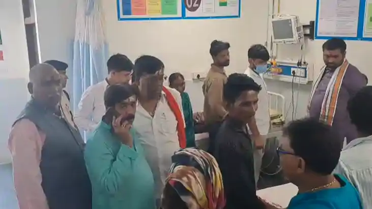 Bihar News : मुंगेर मॉडल सदर अस्पताल का विधायकों की टीम ने क
