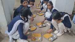 Bihar News: मिड-डे मील में बड़ा सुधार, सेंट्रल किचन मॉडल लागू, अब बच्चों को मिलेगा ताज़ा-गुणवत्तापूर्ण भोजन, शिक्षक मध्यान्ह-कार्य से मुक्त