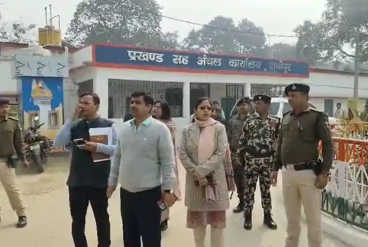 DM सावन कुमार का एक्शन मोड: निरीक्षण में दफ्तर से नदारद मिले