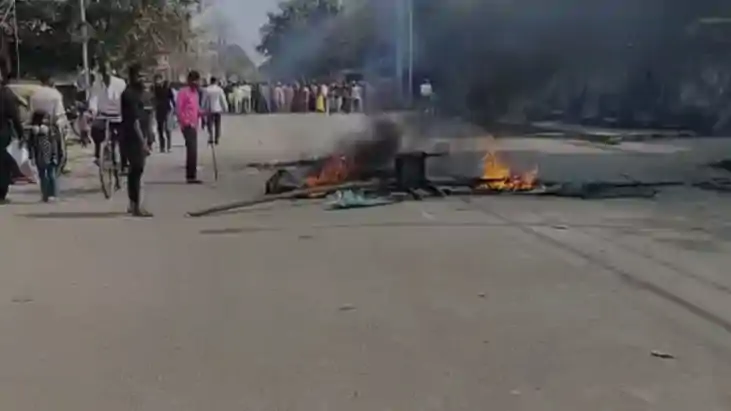 पटना में भारी बवाल 