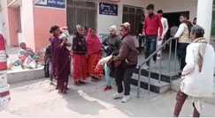 परीक्षा देने जा रही छात्राओं की ऑटो और कार में भीषण टक्कर, 8 लोग गंभीर रूप से घायल