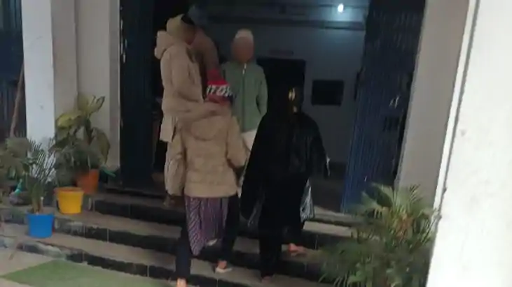 वेश्यावृत्ति के दलदल से निकाली गईं 6 नाबालिग, 'बुआ-मौसी' का 