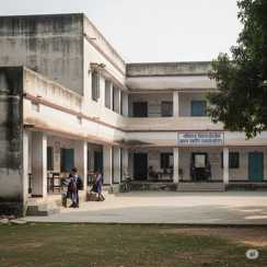Education news - स्कूल में महिलाओं के लिए आरक्षित पद पर पुरुषों की नियुक्ति, रिश्तेदारों को फायदा पहुंचाने के लिए अधिकारियों ने उड़ाई नियमों की धज्जियां