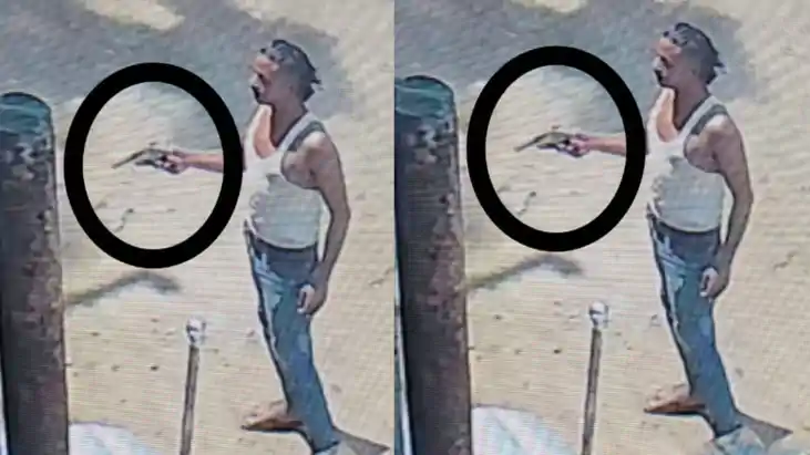 Patna police arrest youth jitendra haddi forwaving-pistol-on