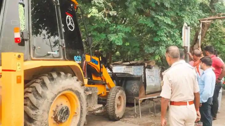 Anti-encroachment drive in Rajauli 