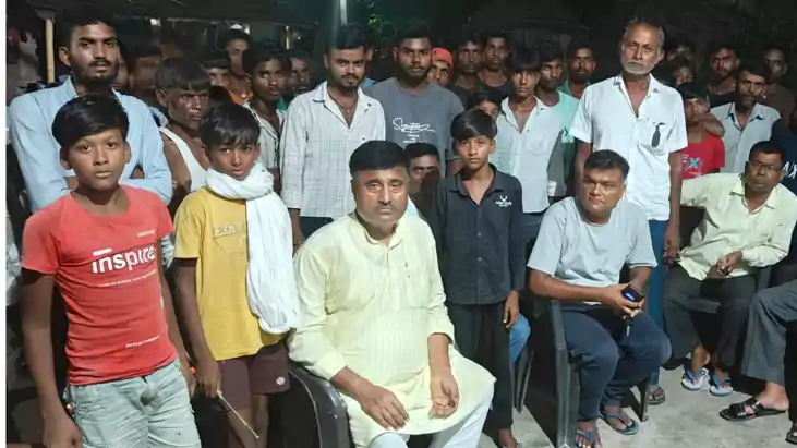 muzaffarpur kanti mla meets deceased sujit ram family