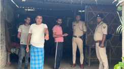 किराना दुकानदार के घर पर बमबाजी : दो जिंदा बम बरामद, इलाके मे दहशत
