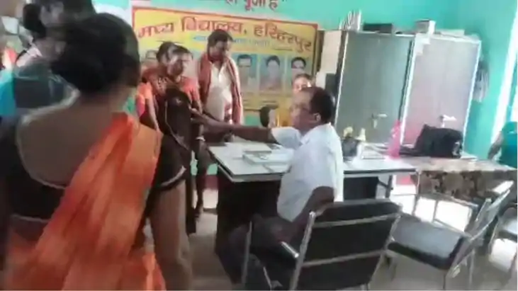 शर्मनाक : गयाजी में सरकारी स्कूल के प्रधानाचार्य ने नाबालिग 