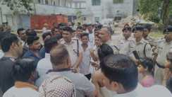 Bihar Crime: मवेशी चराने के विवाद में युवक की गोली मारकर हत्या, दादा गंभीर रूप से जख्मी, पुलिस ने चार को किया गिरफ्तार