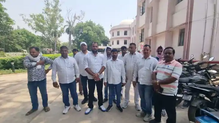 Bihar Crime News: ट्रक चालक की पिटाई पर भड़के ट्रांसपोर्टर्स