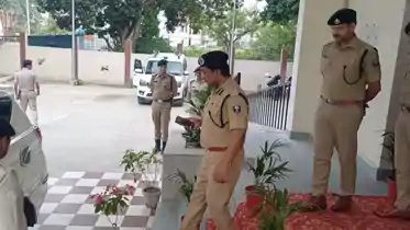 Bihar News : दारोगा जी की गयी नौकरी ! शादी का झांसा देकर महिला ने यौन शोषण का लगाया आरोप, तिरहुत डीआईजी ने सेवा से किया बर्खास्त