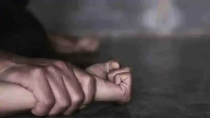 Bihar News : गोपालगंज में नहीं थम रही दुष्कर्म की घटनाएं, कि