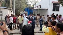 Bihar Crime News : बेगूसराय में बदमाशों ने दिनदहाड़े की प्रॉपर्टी डीलर की गोली मारकर हत्या, इलाके में मचा हड़कंप 