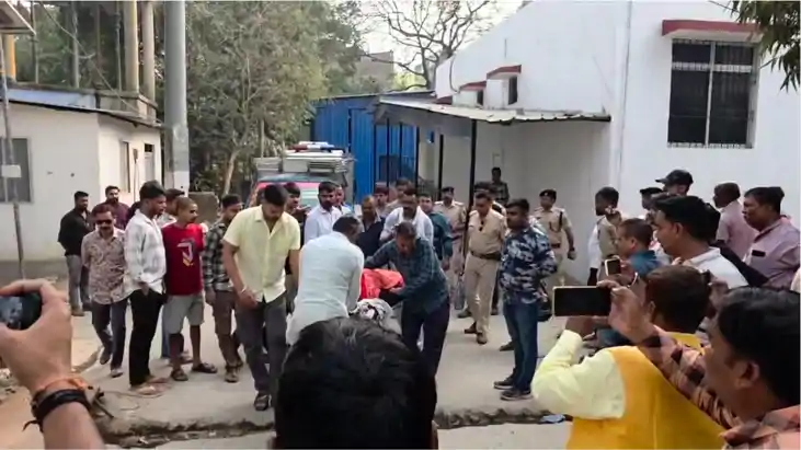 Bihar Crime News : बेगूसराय में बदमाशों ने दिनदहाड़े की प्रॉ