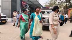 Bihar News : नालंदा पुलिस ने 73 लाख रुपये की सम्पत्ति की चोरी का किया खुलासा, माँ, बहन, बेटा सहित 8 आरोपियों को किया गिरफ्तार