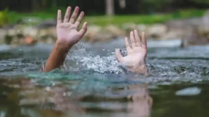 Kosi River Tragedy 3 Friends Drown While Bathing